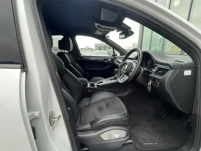 ポルシェ マカン GTS 石川県 2016(平28)年 2.9万km キャララホワイトメタリック ４WD/純正ナビ/サイド（左）＆バックカメラ/ハーフレザーシート/パワーバックドア/スポーツエグゾースト/PASM/純正アルミホイール（RSスパイダー）/バイキノセンライト/ETC