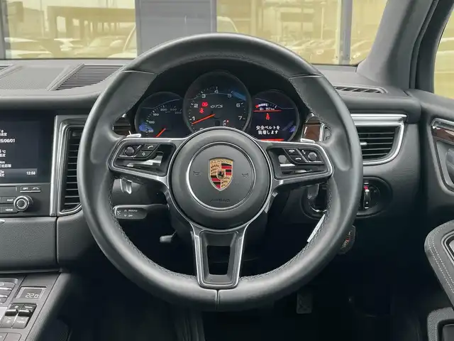 ポルシェ マカン GTS 石川県 2016(平28)年 2.9万km キャララホワイトメタリック ４WD/純正ナビ/サイド（左）＆バックカメラ/ハーフレザーシート/パワーバックドア/スポーツエグゾースト/PASM/純正アルミホイール（RSスパイダー）/バイキノセンライト/ETC