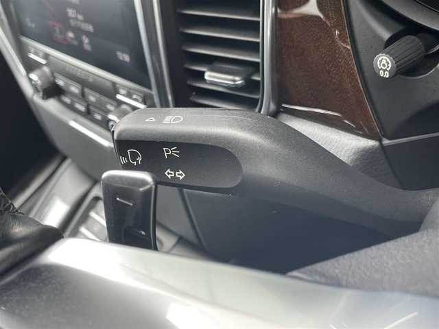 ポルシェ マカン GTS 石川県 2016(平28)年 2.9万km キャララホワイトメタリック ４WD/純正ナビ/サイド（左）＆バックカメラ/ハーフレザーシート/パワーバックドア/スポーツエグゾースト/PASM/純正アルミホイール（RSスパイダー）/バイキノセンライト/ETC