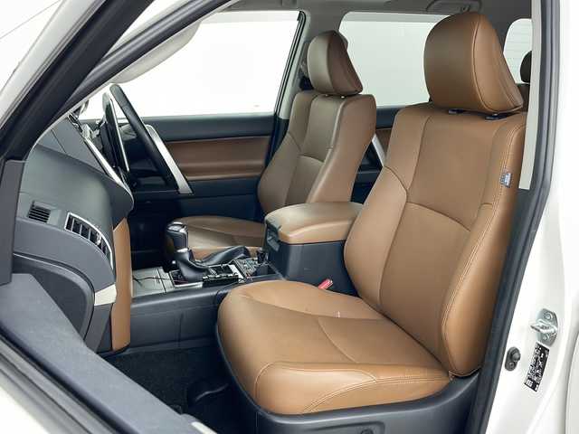 トヨタ ランドクルーザー プラド TX-L 70thアニバーサリーLTD 道央・札幌 2022(令4)年 4.1万km ホワイトパールクリスタルシャイン ・4WD/・ワンオーナー/・ディーゼル/・寒冷地仕様/・サンルーフ/・アルパインディスプレイオーディオ&BT&HDMI&Applecarplay&Androidauto/・トヨタセーフティセンス/・プリクラッシュセーフティ/・レーンディパーチャーアラート/・オートマチックハイビーム/・ロードサインアシスト/・レーダークルーズコントロール/・先行車発進お知らせ/・ヒルディングアシストコントロール/・バックカメラ/・純正AW付スタッドレス積込/・純正エンジンスターター/・茶レザーシート/・パワーシート/・エアシート/・シートヒーター/・オートワイパー/・フロントワイパーデアイサー/・ミラーヒーター/・ビルトインETC/・革巻きステアリング/・ステアリングスイッチ/・ヘッドライトウォッシャー/・オートマチックハイビーム/・オートライト/・LEDヘッドライト/・LEDフォグ/・スマートキー/・スペアキー/・プッシュスタート