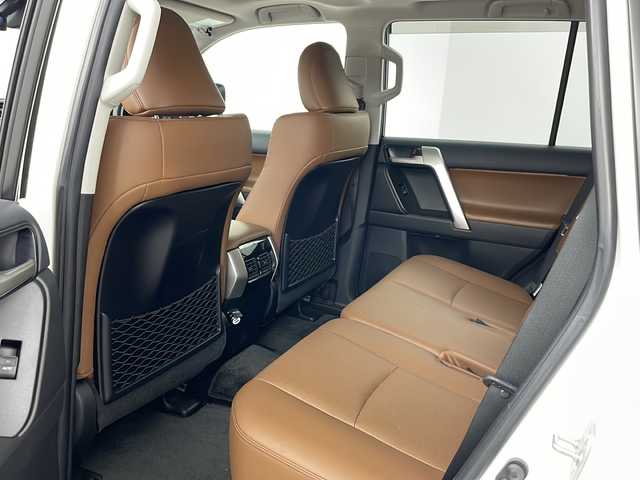 トヨタ ランドクルーザー プラド TX-L 70thアニバーサリーLTD 道央・札幌 2022(令4)年 4.1万km ホワイトパールクリスタルシャイン ・4WD/・ワンオーナー/・ディーゼル/・寒冷地仕様/・サンルーフ/・アルパインディスプレイオーディオ&BT&HDMI&Applecarplay&Androidauto/・トヨタセーフティセンス/・プリクラッシュセーフティ/・レーンディパーチャーアラート/・オートマチックハイビーム/・ロードサインアシスト/・レーダークルーズコントロール/・先行車発進お知らせ/・ヒルディングアシストコントロール/・バックカメラ/・純正AW付スタッドレス積込/・純正エンジンスターター/・茶レザーシート/・パワーシート/・エアシート/・シートヒーター/・オートワイパー/・フロントワイパーデアイサー/・ミラーヒーター/・ビルトインETC/・革巻きステアリング/・ステアリングスイッチ/・ヘッドライトウォッシャー/・オートマチックハイビーム/・オートライト/・LEDヘッドライト/・LEDフォグ/・スマートキー/・スペアキー/・プッシュスタート