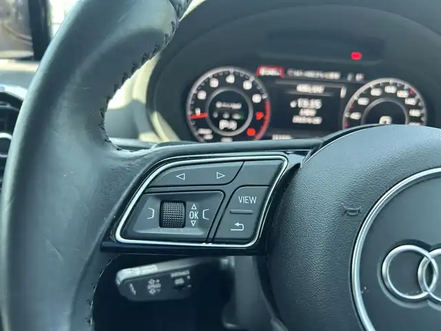 アウディ Ａ３ セダン 1．4 TFSI スポーツ 滋賀県 2017(平29)年 3.2万km 白 純正ナビ/CD/DVD/BT/USB/AUX/フルセグテレビ/ETC/バーチャルコックピット/LEDヘッドライト/バックカメラ/シートヒーター/ACC
