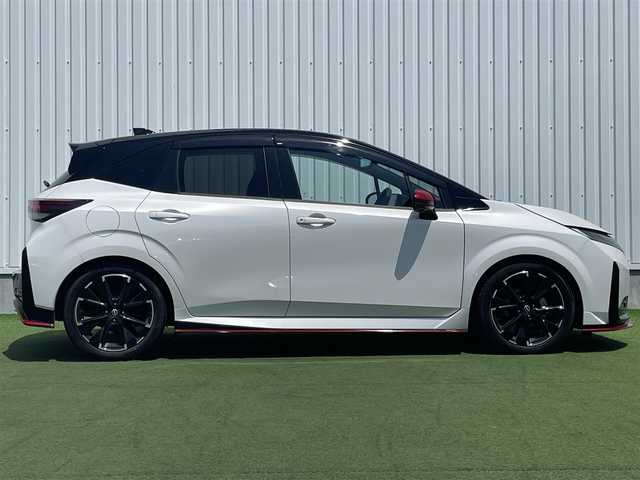 日産 オーラ ニスモ 香川県 2021(令3)年 3.8万km ピュアホワイトパール / スーパーブラック 2トーン 登録時走行距離：37176km/純正SDナビゲーション/→フルセグTV/全方位カメラ/ETC2.0/インテリジェントアラウンドビューモニター /プロパイロット/ステアリングリモコン/前後コーナーセンサー/LEDオートライト/オートハイビーム/フォグランプ/スマートキー/スペアキー
