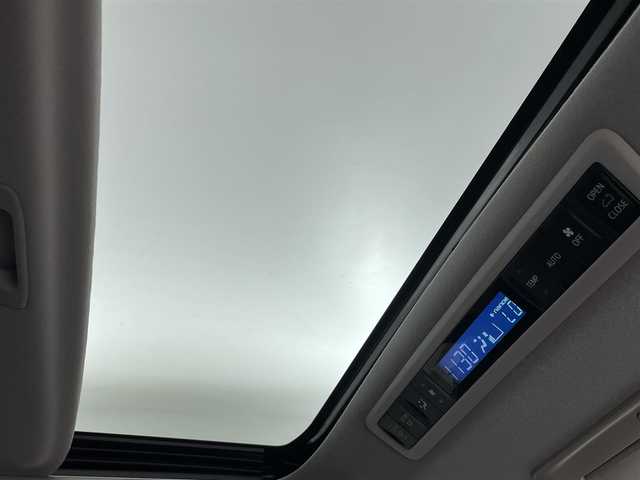 トヨタ アルファード S Cパッケージ 福岡県 2023(令5)年 3.5万km ホワイトパールクリスタルシャイン ワンオーナー　/ツインムーンルーフ/１２．１型後席モニター　/純正９型ディスプレイオーディオ/バックカメラ　/デジタルルームミラー　/トヨタセーフティセンス　/レーダークルーズコントロール　/コーナーセンサー　/衝突被害軽減ブレーキ　/レーンキープ　/ブラインドスポットモニター　/アクセル踏み間違い防止　/ＭＴモード付き　/両側電動スライドドア　/パワーシート　/シートヒーター／ベンチレーション　/ステアリングヒーター　/パワーバックドア　/３眼ＬＥＤヘッドライト