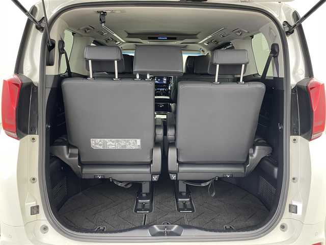 トヨタ アルファード S Cパッケージ 福岡県 2023(令5)年 3.5万km ホワイトパールクリスタルシャイン ワンオーナー　/ツインムーンルーフ/１２．１型後席モニター　/純正９型ディスプレイオーディオ/バックカメラ　/デジタルルームミラー　/トヨタセーフティセンス　/レーダークルーズコントロール　/コーナーセンサー　/衝突被害軽減ブレーキ　/レーンキープ　/ブラインドスポットモニター　/アクセル踏み間違い防止　/ＭＴモード付き　/両側電動スライドドア　/パワーシート　/シートヒーター／ベンチレーション　/ステアリングヒーター　/パワーバックドア　/３眼ＬＥＤヘッドライト