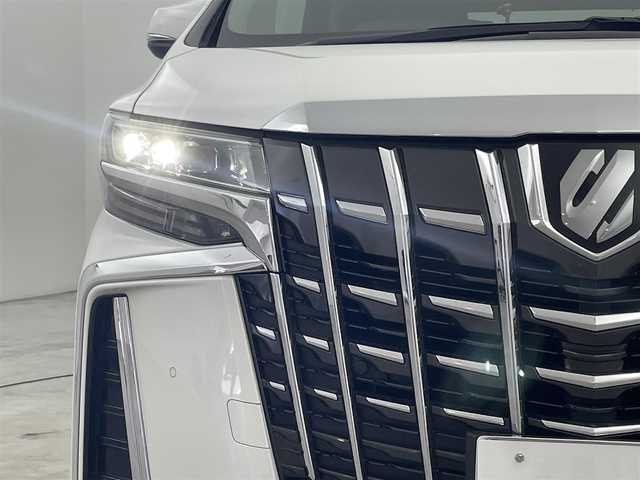 トヨタ アルファード S Cパッケージ 福岡県 2023(令5)年 3.5万km ホワイトパールクリスタルシャイン ワンオーナー　/ツインムーンルーフ/１２．１型後席モニター　/純正９型ディスプレイオーディオ/バックカメラ　/デジタルルームミラー　/トヨタセーフティセンス　/レーダークルーズコントロール　/コーナーセンサー　/衝突被害軽減ブレーキ　/レーンキープ　/ブラインドスポットモニター　/アクセル踏み間違い防止　/ＭＴモード付き　/両側電動スライドドア　/パワーシート　/シートヒーター／ベンチレーション　/ステアリングヒーター　/パワーバックドア　/３眼ＬＥＤヘッドライト
