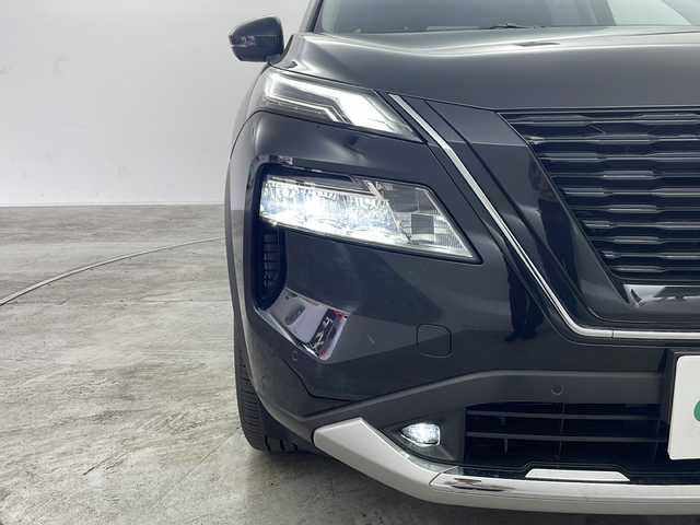 日産 エクストレイル G e－4ORCE 群馬県 2025(令7)年 0.2万km ダイヤモンドブラック ニッサンコネクトナビ/前方ドライブレコーダー/全席シートヒーター/パーキングアシスト/プロパイロット/Bluetooth/USB端子/ワイヤレス充電/LEDヘッドライト/アラウンドビューモニター/メモリ付パワーシート/電動リアゲート/デジタルインナーミラー/純正フロアマット/純正AW