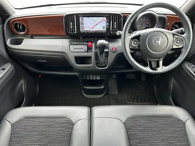 ホンダ Ｎ ＯＮＥ プレミアム 新潟県 2019(令1)年 3.5万km ブリティッシュグリーンP ワンオーナー/衝突軽減ブレーキ/革巻きステアリング/クルーズコントロール/アイドリングストップ/ETC/ハーフレザーシート/ステアリングスイッチ/フルフラットシート/チップアップシート/純正ナビ/（フルセグ、Bluetooth、CD/DVD、AM/FM）/バックカメラ/電動格納ミラー/横滑り防止/カーテンエアバック/キセノンヘッドライト/フォグランプ/スマートキー/純正アルミホイール/純正フロアマット