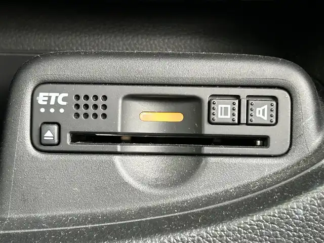 ホンダ Ｎ ＯＮＥ プレミアム 新潟県 2019(令1)年 3.5万km ブリティッシュグリーンP ワンオーナー/衝突軽減ブレーキ/革巻きステアリング/クルーズコントロール/アイドリングストップ/ETC/ハーフレザーシート/ステアリングスイッチ/フルフラットシート/チップアップシート/純正ナビ/（フルセグ、Bluetooth、CD/DVD、AM/FM）/バックカメラ/電動格納ミラー/横滑り防止/カーテンエアバック/キセノンヘッドライト/フォグランプ/スマートキー/純正アルミホイール/純正フロアマット