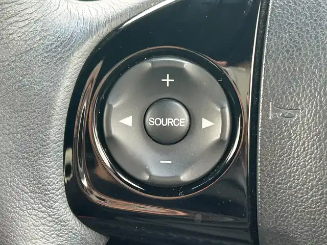 ホンダ Ｎ ＯＮＥ プレミアム 新潟県 2019(令1)年 3.5万km ブリティッシュグリーンP ワンオーナー/衝突軽減ブレーキ/革巻きステアリング/クルーズコントロール/アイドリングストップ/ETC/ハーフレザーシート/ステアリングスイッチ/フルフラットシート/チップアップシート/純正ナビ/（フルセグ、Bluetooth、CD/DVD、AM/FM）/バックカメラ/電動格納ミラー/横滑り防止/カーテンエアバック/キセノンヘッドライト/フォグランプ/スマートキー/純正アルミホイール/純正フロアマット