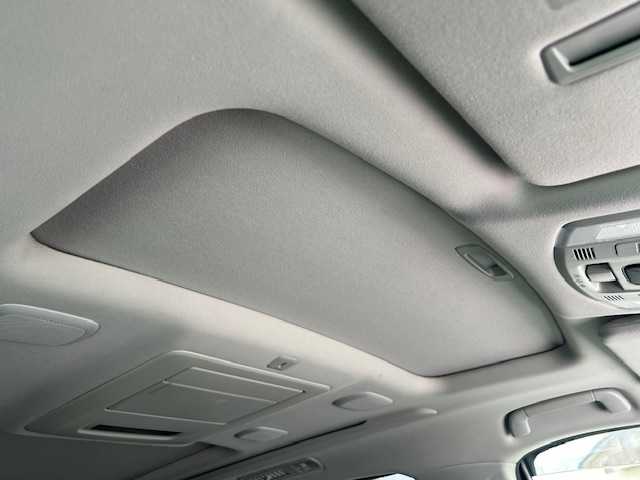 トヨタ アルファード 240S 東京都 2013(平25)年 10.8万km ホワイトパールクリスタルシャイン ワンオーナー/純正HDDナビ【AM/FM/BT/CD/DVD】/両側パワースライドドア/純正フリップダウンモニター/サンルーフ/横滑り防止装置/純正ETC/純正AW18インチ/純正フロアマット/USB入力端子/オートライト/保証書/取扱説明書/スペアキー×1