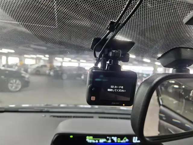 トヨタ プリウス α G ツーリングセレ スカイライトP 長崎県 2011(平23)年 4.8万km ブラック 〇パノラマルーフ/〇純正ナビ/〇フルセグTV/〇バックモニター/〇ビルトインETC/〇ドライブレコーダー/〇クルーズコントロール/〇SRSエアバッグ/〇LEDヘッドランプ/〇オートライト/〇革巻きステアリングホイール/〇ステアリングスイッチ/〇レザー調シートカバー付/〇シートバックポケット/シートリフター/〇純正17インチアルミホイール/〇モデリスタフロントスポイラー/〇スマートエントリー/スタートシステム/〇スペアキー/〇禁煙車