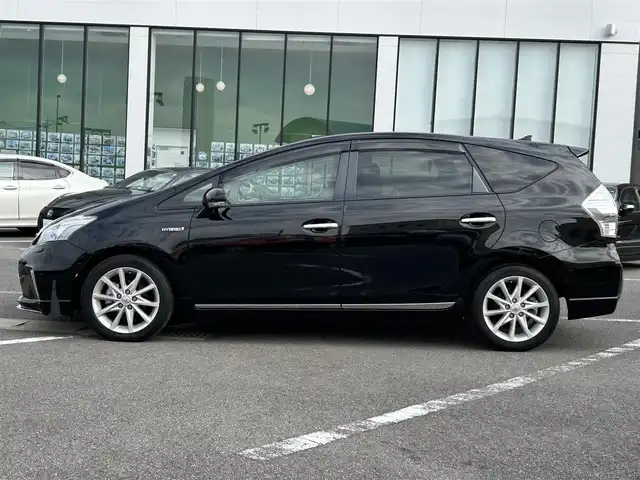 トヨタ プリウス α G ツーリングセレ スカイライトP 長崎県 2011(平23)年 4.8万km ブラック 〇パノラマルーフ/〇純正ナビ/〇フルセグTV/〇バックモニター/〇ビルトインETC/〇ドライブレコーダー/〇クルーズコントロール/〇SRSエアバッグ/〇LEDヘッドランプ/〇オートライト/〇革巻きステアリングホイール/〇ステアリングスイッチ/〇レザー調シートカバー付/〇シートバックポケット/シートリフター/〇純正17インチアルミホイール/〇モデリスタフロントスポイラー/〇スマートエントリー/スタートシステム/〇スペアキー/〇禁煙車