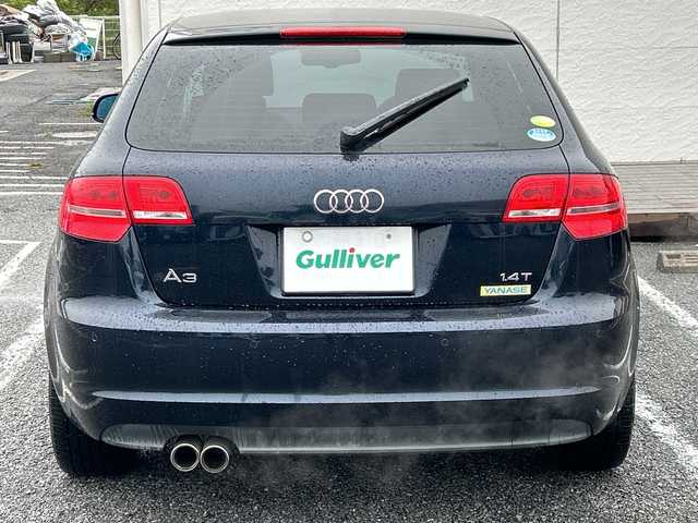アウディ Ａ３ スポーツバック 1．4 TFSI 千葉県 2010(平22)年 8.2万km 紺 ナビAVIC-ZH08　黒革シート　シートヒーター　ＥＴＣ フルセグTV BT DVD フロアマット キーレス 横滑り防止 バックセンサー キセノンライト オートライト 16インチブラックAW