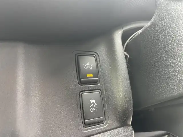 日産 セレナ X Vセレクション 富山県 2018(平30)年 8.9万km ブリリアントホワイトパール 2トーン ワンオーナー/純正9型ナビ/フルセグTV/両側パワースライドドア/アラウンドビューモニター/ビルトインETC/ドライブレコーダー/後席用フリップダウンモニター/インテリジェントクルーズコントロール/セーフティバックB/・プロパイロット/・車線逸脱防止支援システム/・SRSエアバック(サイド/カーテン)/・スマートルームミラー/・踏み間違い衝突防止アシスト/・インテリジェントパーキングアシスト/・進入禁止標識検知/・フロント/バックソナー/純正オプLEDヘッドランプ/デュアルオートエアコン/社外15インチアルミホイール/スマートキー/プッシュエンジンスターター/禁煙車