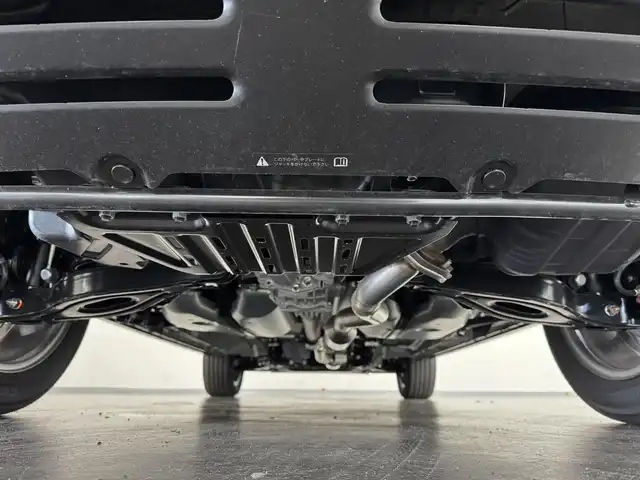 三菱 デリカＤ：５ シャモニー 三重県 2025(令7)年 0.1千km 黒Ⅱ 登録済未使用車/2.2L ディーゼルターボ/パートタイム4WD/MTモード付インパネ8AT/マルチアラウンドモニター/両側オートスライドドア/e-Assist/・衝突被害軽減ブレーキシステム［FCM］/・車線逸脱警報システム［LDW］/・レーダークルーズコントロールシステム［ACC］/・オートマチックハイビーム［AHB］/・誤発進抑制機能（前進時）/・後側方車両検知警報システム（レーンチェンジアシスト機能付）［BSW/LCA］/・後退時交差車両検知警報システム［RCTA］/など/装備/・ハーフレザーシート/・シートヒーター（D/N）/・パワーシート（D6way）/・エレクトリックテールゲート（電動バックドア）/・左右独立オートエアコン/・AC100V電源コンセント（100W）/・オートライト/・LED ヘッドランプ＋フロントフォグランプ/・パドルシフト/・オートワイパー/・自動防眩ルームミラー（カメラモニター内蔵）/・シャモニー専用 純正18inAW（ブラック塗装）/・プッシュスタート/・CHAMONIX専用OPボディカラー『ブラックダイヤモンド／ブラックマイカ［X47X42］［X3X］』/・保/取/・スマートキーx2/など