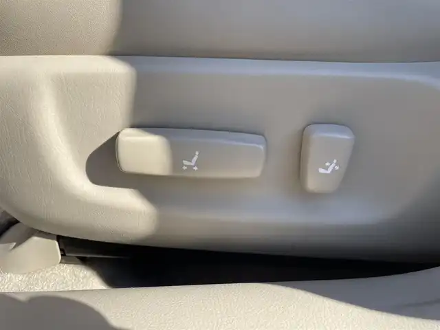 トヨタ マークⅡ グランデ G 静岡県 2001(平13)年 6.6万km ダークグレーマイカM 純正DVDメーカーナビ/純正16インチアルミホイール/レザーシート/前席パワーシート/ウッドコンビハンドル/HIDヘッドライト/キーレス/新車時保証書/取扱説明書