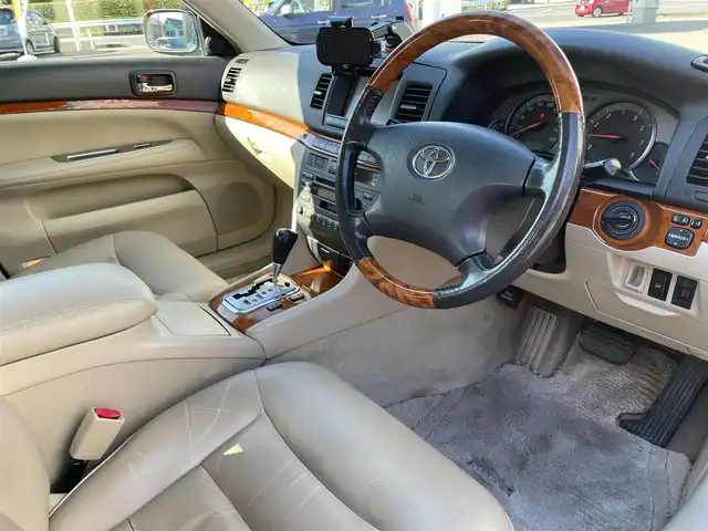 トヨタ マークⅡ グランデ G 静岡県 2001(平13)年 6.6万km ダークグレーマイカM 純正DVDメーカーナビ/純正16インチアルミホイール/レザーシート/前席パワーシート/ウッドコンビハンドル/HIDヘッドライト/キーレス/新車時保証書/取扱説明書