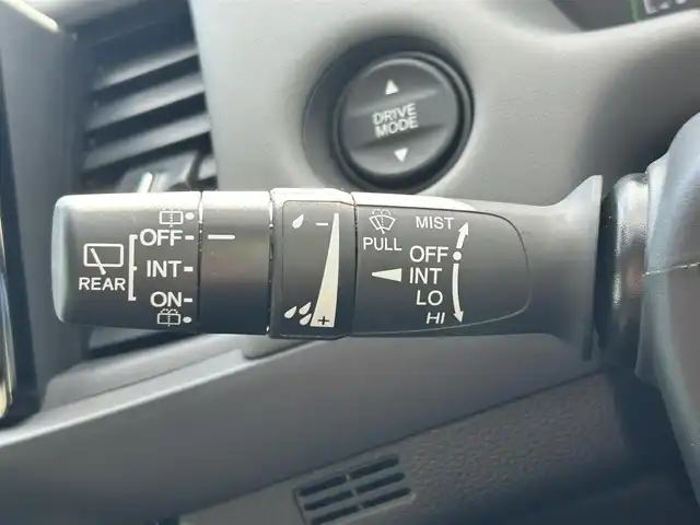 ホンダ フィット e:HEV RS 和歌山県 2023(令5)年 1.1万km メテオロイドグレーメタリック 純正ディスプレイオーディオ/バックカメラ/衝突軽減ブレーキ/横滑り防止機能/レーンキープアシスト/コーナーセンサー/レーダークルコン/ドライブレコーダー/ビルトインETC/電動パーキング/オートホールド/LEDヘッドライト/オートライト/ハーフレザーシート/プッシュスタート/スマートキー/純正AW