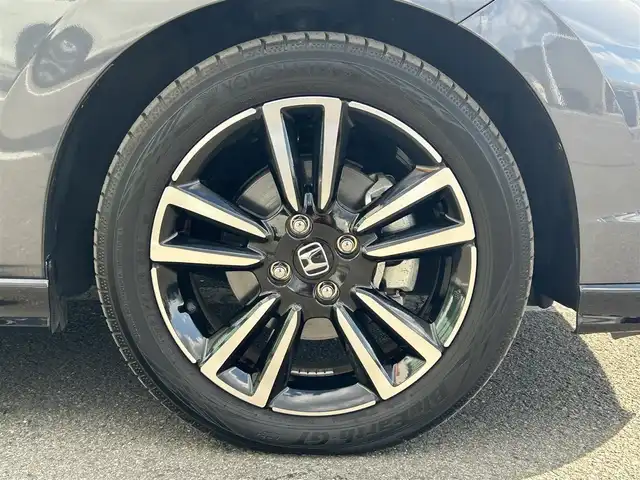 ホンダ フィット e:HEV RS 和歌山県 2023(令5)年 1.1万km メテオロイドグレーメタリック 純正ディスプレイオーディオ/バックカメラ/衝突軽減ブレーキ/横滑り防止機能/レーンキープアシスト/コーナーセンサー/レーダークルコン/ドライブレコーダー/ビルトインETC/電動パーキング/オートホールド/LEDヘッドライト/オートライト/ハーフレザーシート/プッシュスタート/スマートキー/純正AW