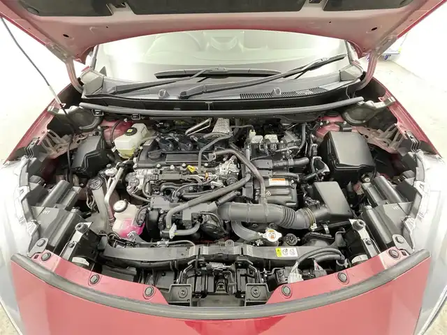 トヨタ ヤリスクロス ハイブリッド Z 千葉県 2020(令2)年 0.7万km センシュアルレッドマイカ 禁煙車/トヨタセーフティセンス/・レーントレーシングアシスト/・レーンディパーチャーアラート/・プリクラッシュセーフティ/・プリクラッシュセーフティブレーキ/・クリアランスソナー/・ブラインドスポットモニター/・ヘッドアップディスプレイ/・レーダークルーズコントロール/純正８型ディスプレイオーディオナビ付き/・USB/Bluetooth/・全方位カメラ/・ビルトインETC/皮巻きステアリング/・ステアリングスイッチ/ハーフレザーシート/・D席パワーシート/・DNシートヒーター/電子パーキング/・ブレーキホールド/純正フロアマット/純正18インチAW/オートライト/・オートマチックハイビーム/・LEDヘッドライト