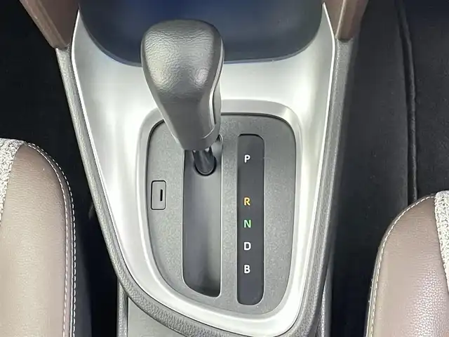 トヨタ ヤリスクロス ハイブリッド Z 千葉県 2020(令2)年 0.7万km センシュアルレッドマイカ 禁煙車/トヨタセーフティセンス/・レーントレーシングアシスト/・レーンディパーチャーアラート/・プリクラッシュセーフティ/・プリクラッシュセーフティブレーキ/・クリアランスソナー/・ブラインドスポットモニター/・ヘッドアップディスプレイ/・レーダークルーズコントロール/純正８型ディスプレイオーディオナビ付き/・USB/Bluetooth/・全方位カメラ/・ビルトインETC/皮巻きステアリング/・ステアリングスイッチ/ハーフレザーシート/・D席パワーシート/・DNシートヒーター/電子パーキング/・ブレーキホールド/純正フロアマット/純正18インチAW/オートライト/・オートマチックハイビーム/・LEDヘッドライト