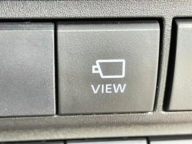 トヨタ ヤリスクロス ハイブリッド Z 千葉県 2020(令2)年 0.7万km センシュアルレッドマイカ 禁煙車/トヨタセーフティセンス/・レーントレーシングアシスト/・レーンディパーチャーアラート/・プリクラッシュセーフティ/・プリクラッシュセーフティブレーキ/・クリアランスソナー/・ブラインドスポットモニター/・ヘッドアップディスプレイ/・レーダークルーズコントロール/純正８型ディスプレイオーディオナビ付き/・USB/Bluetooth/・全方位カメラ/・ビルトインETC/皮巻きステアリング/・ステアリングスイッチ/ハーフレザーシート/・D席パワーシート/・DNシートヒーター/電子パーキング/・ブレーキホールド/純正フロアマット/純正18インチAW/オートライト/・オートマチックハイビーム/・LEDヘッドライト