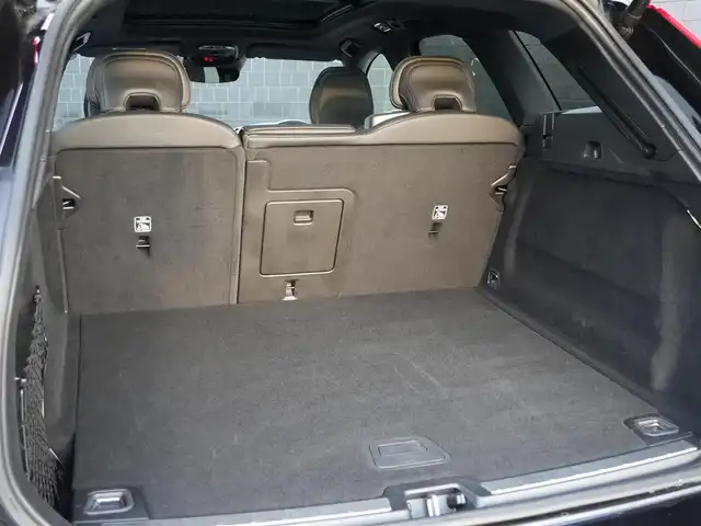 ボルボ ＸＣ６０ B6 AWD Rデザイン 静岡県 2021(令3)年 4.1万km 黒 インテリセーフティ/衝突軽減ブレーキACC/レーンキープ　BLIS/パノラマサンルーフ/ハーフレザーシートシートヒーター/パワーシート　運転席メモリー機能/HDDナビフルセグTVBluetoothCarplay対応/全方位カメラ/ヘッドアップディスプレイ/harman/kardonサラウンド/パワーバックオア/ワイヤレス充電/DSRCETC