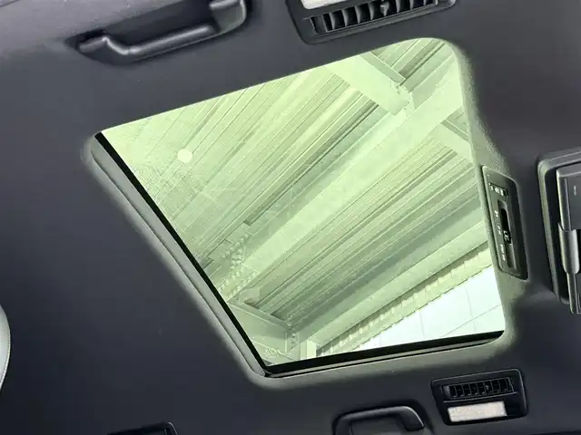 トヨタ エスティマ アエラス プレミアム 大阪府 2016(平28)年 3万km ホワイトパールクリスタルシャイン サンルーフ 社外エアロ フリップダウンモニター 純正ナビTV バックカメラ ハーフレザー パワーシート クルーズコントロール 衝突軽減ブレーキ レーンアシスト オートハイビーム 両側パワースライドドア ETC