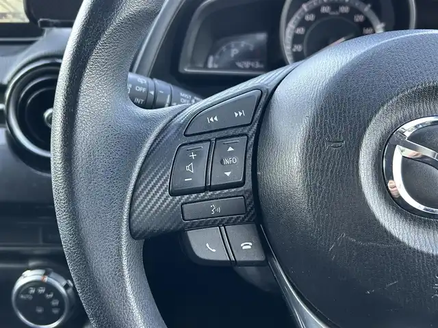 マツダ デミオ XD 群馬県 2016(平28)年 4.3万km ディープクリスタルブルーマイカ 純正SDナビ/（Bluetooth/SD/USB/AM/FM）/バックカメラ/クルーズコントロール/前進時スマートシティブレーキサポート/前進時AT誤発進抑制制御/プッシュスタート/シートヒーター/ステアリングリモコン/アイドリングストップ/ETC/社外サスペンション/社外16インチアルミホイール/保証書/取扱説明書