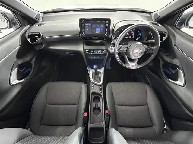 トヨタ ヤリスクロス Z 佐賀県 2023(令5)年 1.3万km プラチナホワイトパールマイカ 純正ディスプレイオーディオ/Bluetooth/MiraCast/バックカメラ/ビルトインETC/トヨタセーフティセンス/レーンキープアシスト/クルーズコントロール/ブラインドスポットモニター/運転席パワーシート/運転席・助手席シートヒーター/ハンドルヒーター/電子パーキングブレーキ/オートブレーキホールド/オートハイビーム/純正18インチAW