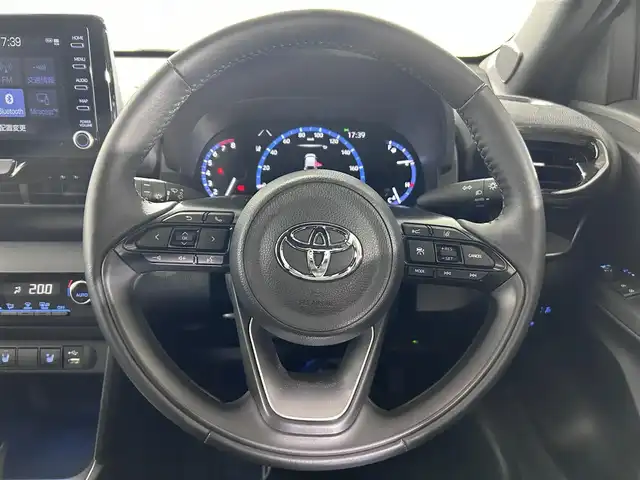 トヨタ ヤリスクロス Z 佐賀県 2023(令5)年 1.3万km プラチナホワイトパールマイカ 純正ディスプレイオーディオ/Bluetooth/MiraCast/バックカメラ/ビルトインETC/トヨタセーフティセンス/レーンキープアシスト/クルーズコントロール/ブラインドスポットモニター/運転席パワーシート/運転席・助手席シートヒーター/ハンドルヒーター/電子パーキングブレーキ/オートブレーキホールド/オートハイビーム/純正18インチAW