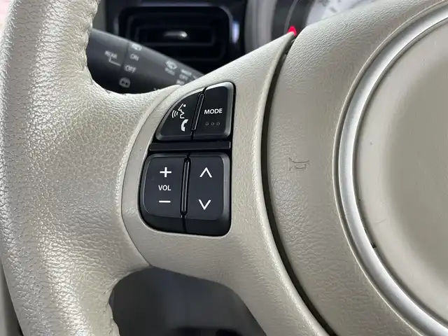 スズキ ラパン モード 大分県 2019(令1)年 2.8万km ピュアホワイトP 衝突軽減ブレーキ/社外HDDナビゲーション/・ワンセグTV/CD/DVD/横滑り防止装置/コーナーセンサー/シートヒーター/キセノンライト/ETC/アイドリングストップ/プッシュスタート/スマートキー/純正HIDヘッドライト/純正フロアマット