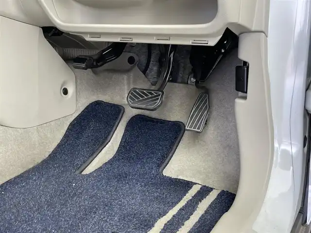 スズキ ラパン モード 大分県 2019(令1)年 2.8万km ピュアホワイトP 衝突軽減ブレーキ/社外HDDナビゲーション/・ワンセグTV/CD/DVD/横滑り防止装置/コーナーセンサー/シートヒーター/キセノンライト/ETC/アイドリングストップ/プッシュスタート/スマートキー/純正HIDヘッドライト/純正フロアマット