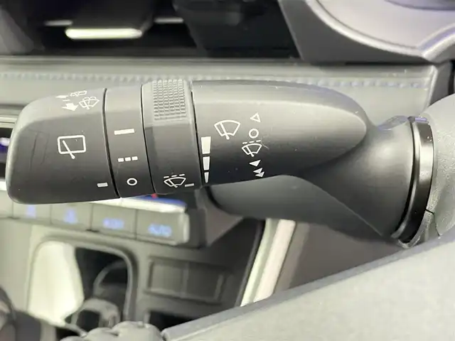 トヨタ ヴォクシー ハイブリッド S－Z 千葉県 2022(令4)年 1.4万km 黒 出品票は店舗メールまたは店長メールにて/車台番号検索し用意してください。/下記の内容は必ず現車確認し/現車に合わせて内容を変更して下さい。/ドア枚数外装色ミッション/ハンドル位置走行距離/排出ガス規制区分/車両総重量最大積載量/タイヤ溝機関故障/オイル漏タイヤ交換/次の内容は車検証の情報を元に入力しています。/型式指定番号類別区分番号/型式規制区分記号/初度登録年月日車検抹消区分/燃料種別乗車定員車両重量/排気量長幅高