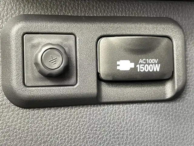 トヨタ ヴォクシー ハイブリッド S－Z 千葉県 2022(令4)年 1.4万km 黒 出品票は店舗メールまたは店長メールにて/車台番号検索し用意してください。/下記の内容は必ず現車確認し/現車に合わせて内容を変更して下さい。/ドア枚数外装色ミッション/ハンドル位置走行距離/排出ガス規制区分/車両総重量最大積載量/タイヤ溝機関故障/オイル漏タイヤ交換/次の内容は車検証の情報を元に入力しています。/型式指定番号類別区分番号/型式規制区分記号/初度登録年月日車検抹消区分/燃料種別乗車定員車両重量/排気量長幅高