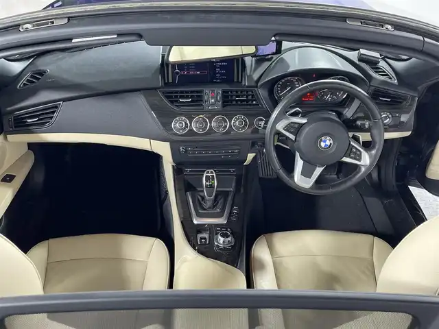 ＢＭＷ Ｚ４ sDrive20i 沖縄県 2013(平25)年 7.3万km ディープシーブルー ２ドアクーペ　/純正ナビ　/（Ｂｌｕｅｔｏｏｔｈ接続　ＣＤ　ＤＶＤ再生　ＡＵＸ接続）/バックカメラ　/ＥＴＣ　/レザーシート　/パワーシート　/純正アルミホイール　/パドルシフト　/ステアリングスイッチ　/リアフォグランプ
