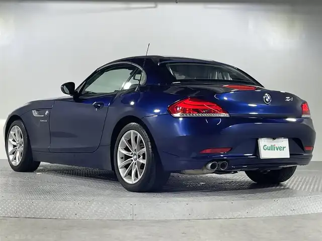 ＢＭＷ Ｚ４ sDrive20i 沖縄県 2013(平25)年 7.3万km ディープシーブルー ２ドアクーペ　/純正ナビ　/（Ｂｌｕｅｔｏｏｔｈ接続　ＣＤ　ＤＶＤ再生　ＡＵＸ接続）/バックカメラ　/ＥＴＣ　/レザーシート　/パワーシート　/純正アルミホイール　/パドルシフト　/ステアリングスイッチ　/リアフォグランプ