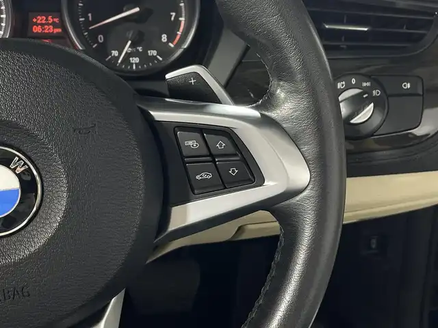 ＢＭＷ Ｚ４ sDrive20i 沖縄県 2013(平25)年 7.3万km ディープシーブルー ２ドアクーペ　/純正ナビ　/（Ｂｌｕｅｔｏｏｔｈ接続　ＣＤ　ＤＶＤ再生　ＡＵＸ接続）/バックカメラ　/ＥＴＣ　/レザーシート　/パワーシート　/純正アルミホイール　/パドルシフト　/ステアリングスイッチ　/リアフォグランプ