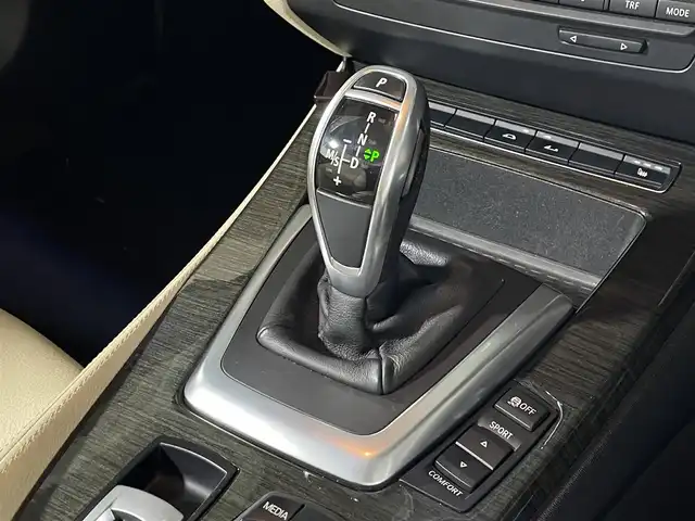 ＢＭＷ Ｚ４ sDrive20i 沖縄県 2013(平25)年 7.3万km ディープシーブルー ２ドアクーペ　/純正ナビ　/（Ｂｌｕｅｔｏｏｔｈ接続　ＣＤ　ＤＶＤ再生　ＡＵＸ接続）/バックカメラ　/ＥＴＣ　/レザーシート　/パワーシート　/純正アルミホイール　/パドルシフト　/ステアリングスイッチ　/リアフォグランプ