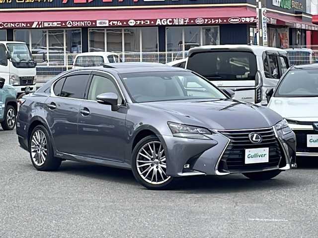 レクサス ＧＳ 300h バージョンL 愛知県 2015(平27)年 7.2万km マーキュリーグレーマイカ /ナビ/フルセグTV/BT/CD/DVD//マークレビンソン(プレミアムサウンドシステム)//ビルトインETC2.0//三眼フルLEDライト/オートライト/オートハイビーム//LEDフォグランプ/ヘッドライトウォッシャー//ヘッドアップディスプレイ//ムーンルーフ(チルド＆スライド式)//ベージュ本革シート/シートヒーター/シートベンチレーター//クリアランスソナー//パワーシート/メモリーシート//PCS/ACC/LKA/BSM//コンビステア/ステアスイッチ/パドルS/ステアヒーター//AC100V電源//純正18インチAW//純正フロアマット//純正ドアバイザー//スペアキー(カード＋スマートキー)//取扱説明書