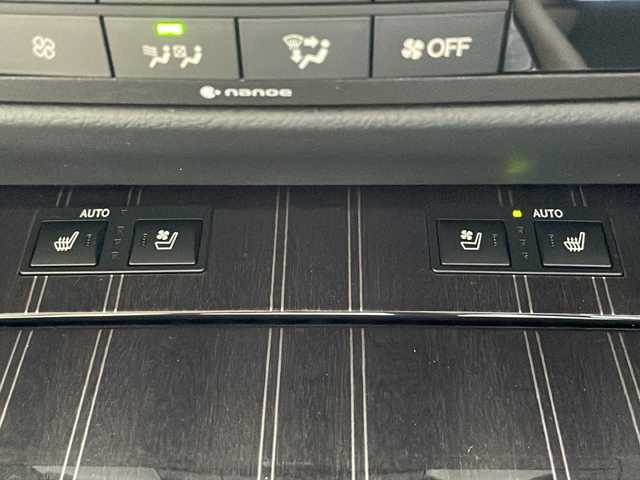 レクサス ＧＳ 300h バージョンL 愛知県 2015(平27)年 7.2万km マーキュリーグレーマイカ /ナビ/フルセグTV/BT/CD/DVD//マークレビンソン(プレミアムサウンドシステム)//ビルトインETC2.0//三眼フルLEDライト/オートライト/オートハイビーム//LEDフォグランプ/ヘッドライトウォッシャー//ヘッドアップディスプレイ//ムーンルーフ(チルド＆スライド式)//ベージュ本革シート/シートヒーター/シートベンチレーター//クリアランスソナー//パワーシート/メモリーシート//PCS/ACC/LKA/BSM//コンビステア/ステアスイッチ/パドルS/ステアヒーター//AC100V電源//純正18インチAW//純正フロアマット//純正ドアバイザー//スペアキー(カード＋スマートキー)//取扱説明書