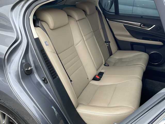 レクサス ＧＳ 300h バージョンL 愛知県 2015(平27)年 7.2万km マーキュリーグレーマイカ /ナビ/フルセグTV/BT/CD/DVD//マークレビンソン(プレミアムサウンドシステム)//ビルトインETC2.0//三眼フルLEDライト/オートライト/オートハイビーム//LEDフォグランプ/ヘッドライトウォッシャー//ヘッドアップディスプレイ//ムーンルーフ(チルド＆スライド式)//ベージュ本革シート/シートヒーター/シートベンチレーター//クリアランスソナー//パワーシート/メモリーシート//PCS/ACC/LKA/BSM//コンビステア/ステアスイッチ/パドルS/ステアヒーター//AC100V電源//純正18インチAW//純正フロアマット//純正ドアバイザー//スペアキー(カード＋スマートキー)//取扱説明書