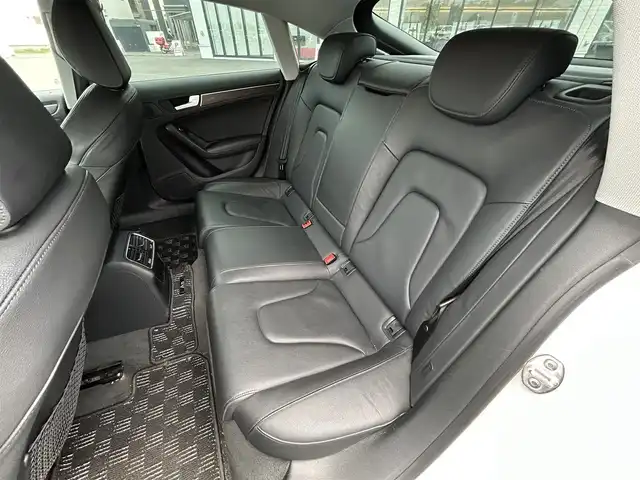 アウディ Ａ５ SB 2．0 TFSI クワトロ 道央・札幌 2013(平25)年 14.5万km グレイシアホワイトメタリック ４WD/純正HDDナビ/AM/FM/CD/DVD/BT/フルセグ/バックカメラ/ETC/プッシュスタート/スマートキー/スペアキー/ステアリングスイッチ/社外レーダー/電格ミラー/ウィンカーミラー/HIDヘッドライト/コーナーセンサー/オートライト/パワーシート/シートヒーター/純正フロアマット