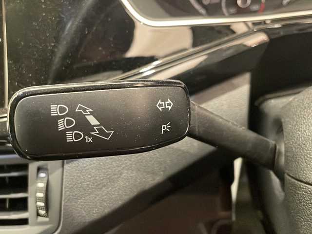 フォルクスワーゲン Ｔ－クロス TSI 1stプラス 新潟県 2020(令2)年 1.8万km ピュアホワイト オールインセーフティ/-アダプティブクルーズコントロール/-ブラインドスポットモニター/-レーンキープアシスト/-リヤビューカメラ/-パーキングアシスト/-リヤトラフィックアラート/純正ナビ/フルセグTV/ETC/ドライブレコーダー/パドルシフト/純正18インチアルミホイール/LEDヘッドライト/スマートキー/ステアリングリモコン