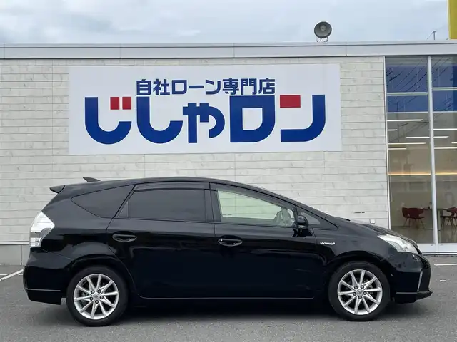 トヨタ プリウス α S ツーリングセレクション 佐賀県 2013(平25)年 8.9万km ブラックマイカ （株）IDOMが運営する【じしゃロン佐賀店】の自社ローン専用車両になります。/こちらは現金またはオートローンご利用時の価格です。自社ローンご希望の方は別途その旨お申し付けください/・純正８インチＳＤナビ/フルセグ/ＢＴオーディオ/ＤＶＤ/ＣＤ　/・アルパイン９インチフリップダウンモニター　　/・バックカメラ　/・ビルトインＥＴＣ