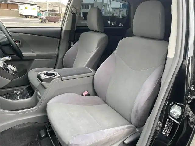 トヨタ プリウス α S ツーリングセレクション 佐賀県 2013(平25)年 8.9万km ブラックマイカ （株）IDOMが運営する【じしゃロン佐賀店】の自社ローン専用車両になります。/こちらは現金またはオートローンご利用時の価格です。自社ローンご希望の方は別途その旨お申し付けください/・純正８インチＳＤナビ/フルセグ/ＢＴオーディオ/ＤＶＤ/ＣＤ　/・アルパイン９インチフリップダウンモニター　　/・バックカメラ　/・ビルトインＥＴＣ