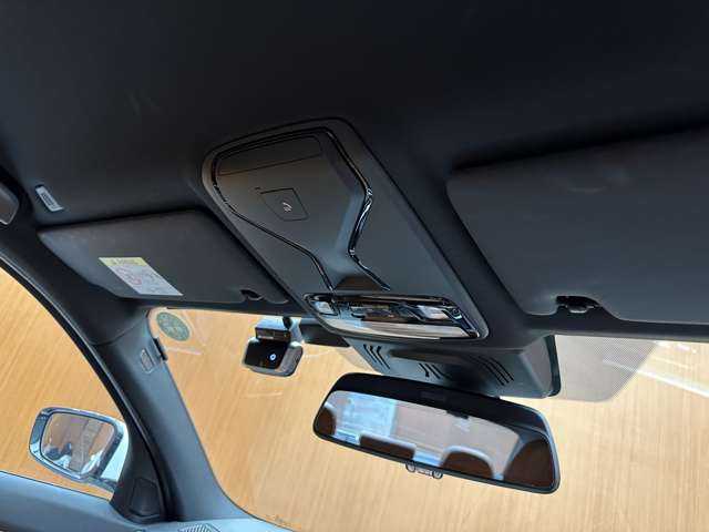 ＢＭＷ ３２０ｉ Mスポーツ 千葉県 2020(令2)年 3.6万km 白 ハイラインＰＫＧ　/茶革シート　/ナビ　/Ｂｌｕｅｔｏｏｔｈ接続　/３６０°電動シート　/シートヒーター　/パーキングアシスト/電動トランク　/オートハイビーム　/衝突軽減Ｂ　/ＢＳＭ　/ＬＫＡ　/ＥＴＣ　/ドラレコ