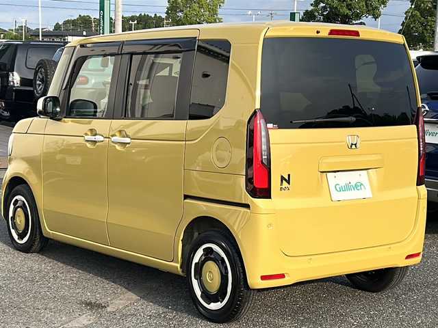 ホンダ Ｎ ＢＯＸ ファッションスタイル 千葉県 2023(令5)年 0.8万km 黄Ｍ １オーナー　８型ナビ　フルセグ　アップルカープレイ　ＢＴ　ＵＳＢ　タイプＣ　両側パワースライドドア　シートヒーター　フロアマット　ＬＥＤライト　オートライト　ソナー　ホワイトミラー　スマートキー
