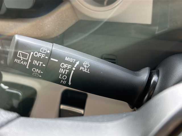 ホンダ Ｎ ＢＯＸ ファッションスタイル 千葉県 2023(令5)年 0.8万km 黄Ｍ １オーナー　８型ナビ　フルセグ　アップルカープレイ　ＢＴ　ＵＳＢ　タイプＣ　両側パワースライドドア　シートヒーター　フロアマット　ＬＥＤライト　オートライト　ソナー　ホワイトミラー　スマートキー